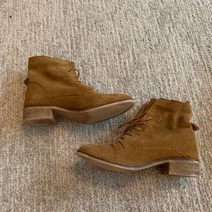 Steve Madden block heeled soft lace up boot